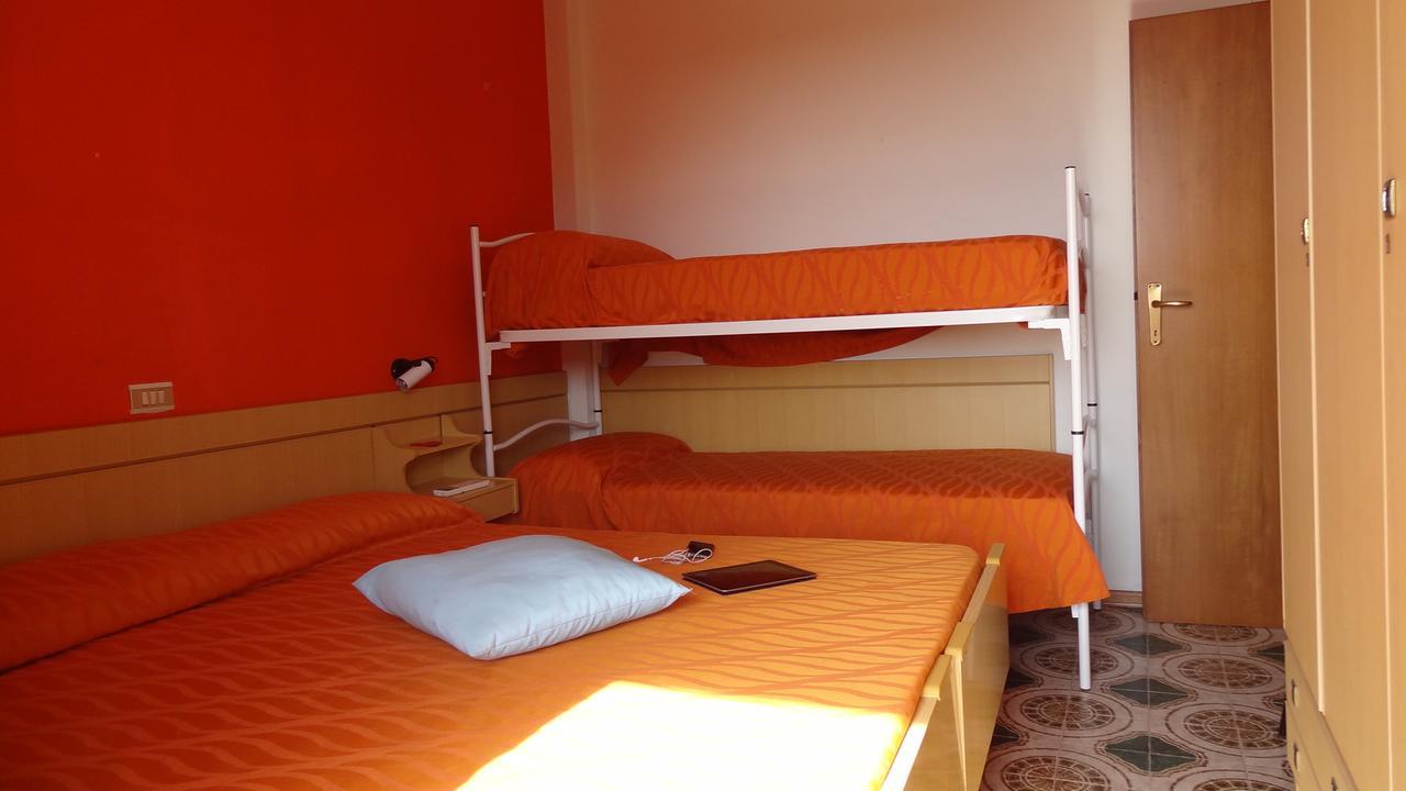 Residence Holiday Bellaria-Igea Marina Zewnętrze zdjęcie